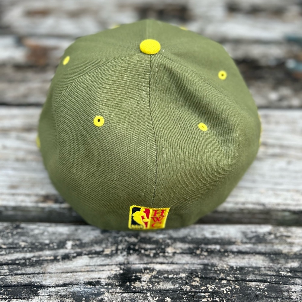 NWT Mitchell & Ness Olive Phoenix Suns Dusty NBA 50th Anniversary Season Fitted - Picture 7 of 7